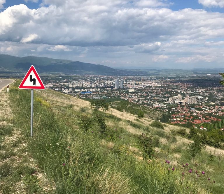 Водно треба да се штити со посебен закон, а не со одлуки