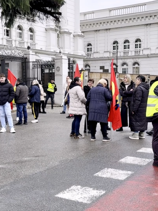 Синдикалците пред владата: Mинимална плата од 600 евра или ќе продолжиме со блакада на институциите