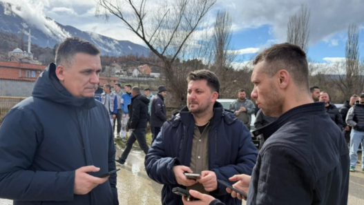 Елмази и Хоџа на терен во Сарај: Сите служби мобилизирани по поплавите во Буковиќ и Семениште