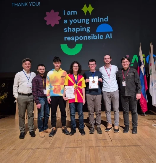 Македонските средношколци со бронзени медали на Олимпијадата по вештачка интелигенција во Љубљана
