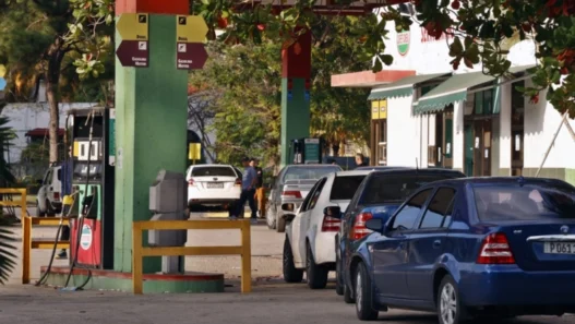 Кина нуди помош на Kуба за недостатокот на гориво што настана по блокадите од САД