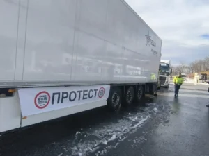 Им даде ли Брисел на камионџиите „датум“, како што со години и дава на Македонија?