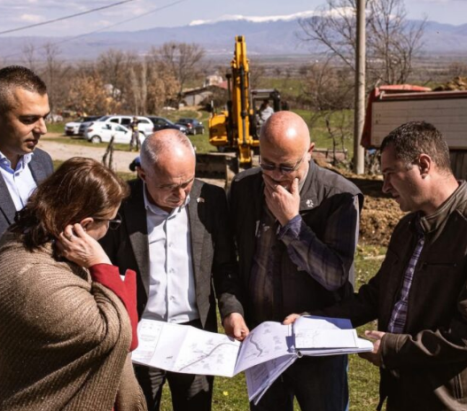 Димитровски: Нови улици, спортски терени и училишна сала во Битола