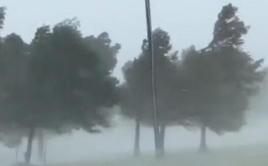 Невреме во Загреб: Ветер и дожд го парализираа градот, учениците пуштени дома