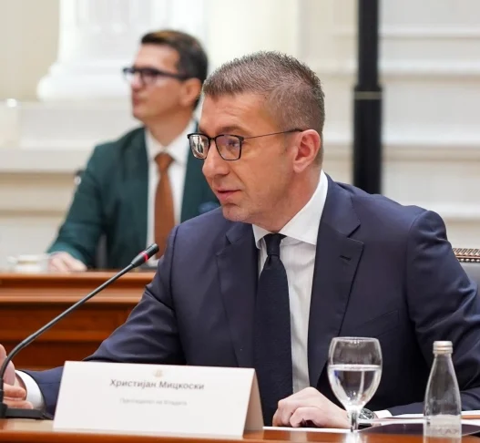 Во април ќе се исплаќа зголемена мартовска минимална плата, најави Мицкоски