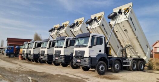 Стентон Градба набави 10 нови камиони четириосовинци за зајакнување на транспортната логистика