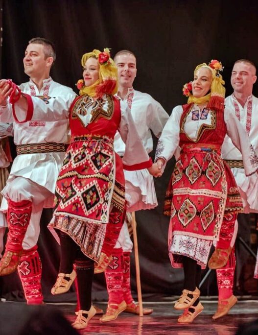 „Танец“ со велигденски концерт во МНТ: вечер посветена на македонските ора и песни