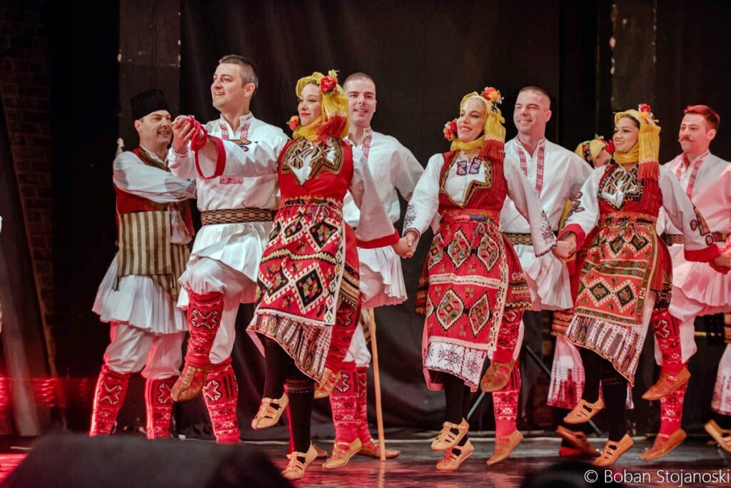 „Танец“ со велигденски концерт во МНТ: вечер посветена на македонските ора и песни