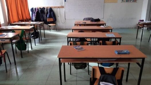 Уапсен наставник од средното уметничко училиште во Скопје за сексуално вознемирување на ученичка