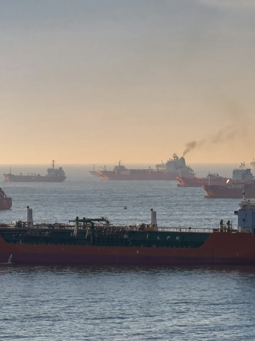 Повторно затворен Ормутскиот теснец, Иран не е задоволен што САД не ја укинал поморската блокада