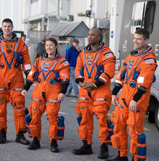 Космонаутите од мисијата „Артемис 2“ ја заобиколија Месечината и се вратија на Земјата