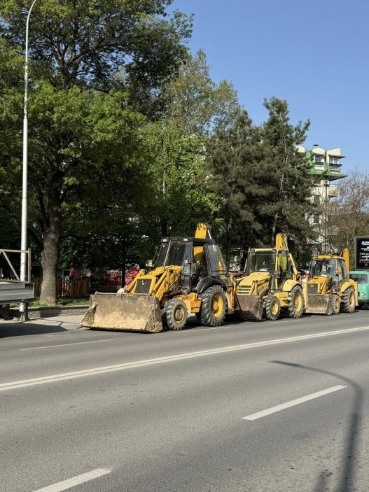 Се расчистуваат 10 критични точки со диви депонии во Кисела Вода