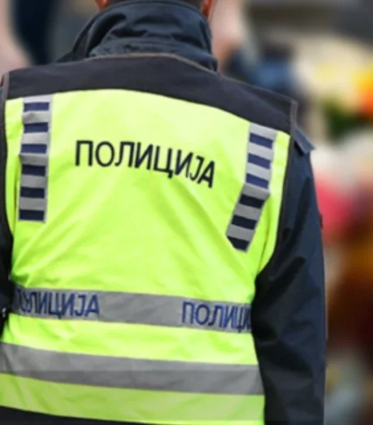 Татко и двајца синови се тепале со вработени на гробиштата во Бутел