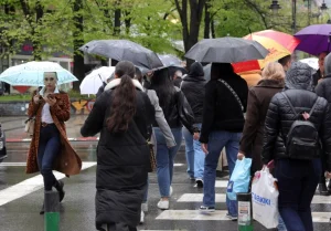 По сончевите викенд денови, следниве неколку дена облаци и повремен дожд