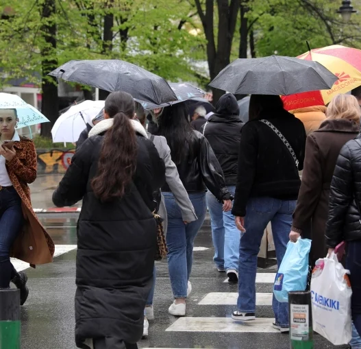 По сончевите викенд денови, следниве неколку дена облаци и повремен дожд