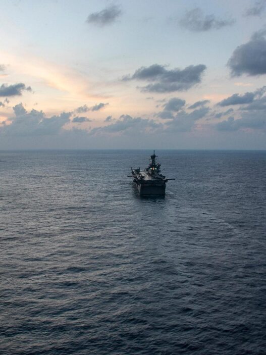 Целиот поморски сообраќај од иранските пристаништа ќе биде блокиран, најави Централната команда на САД